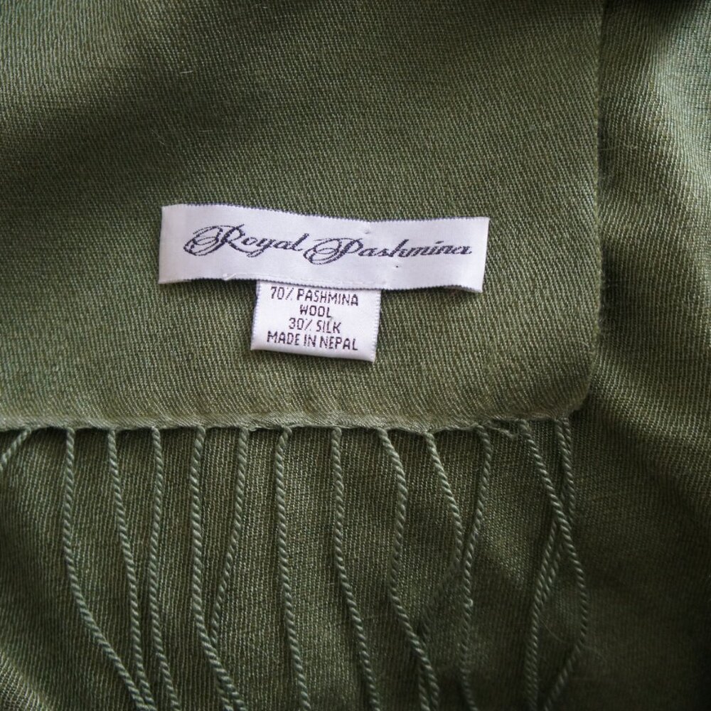 Large Vintage Olive Green Pashmina & Silk Scarf Shawl - Picture 13 of 15